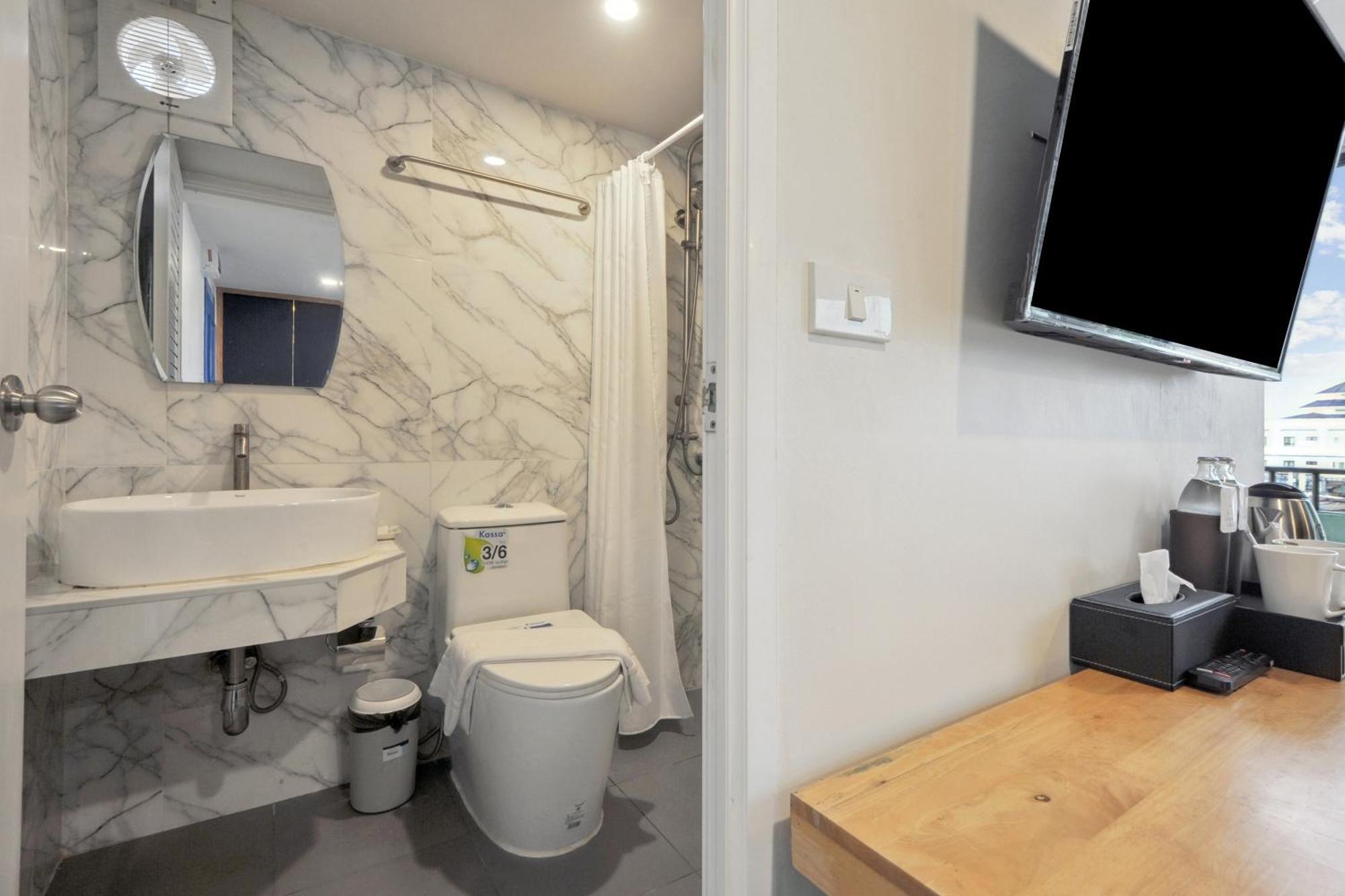 צ'נטאבורי Ployburi Boutique Hotel מראה חיצוני תמונה