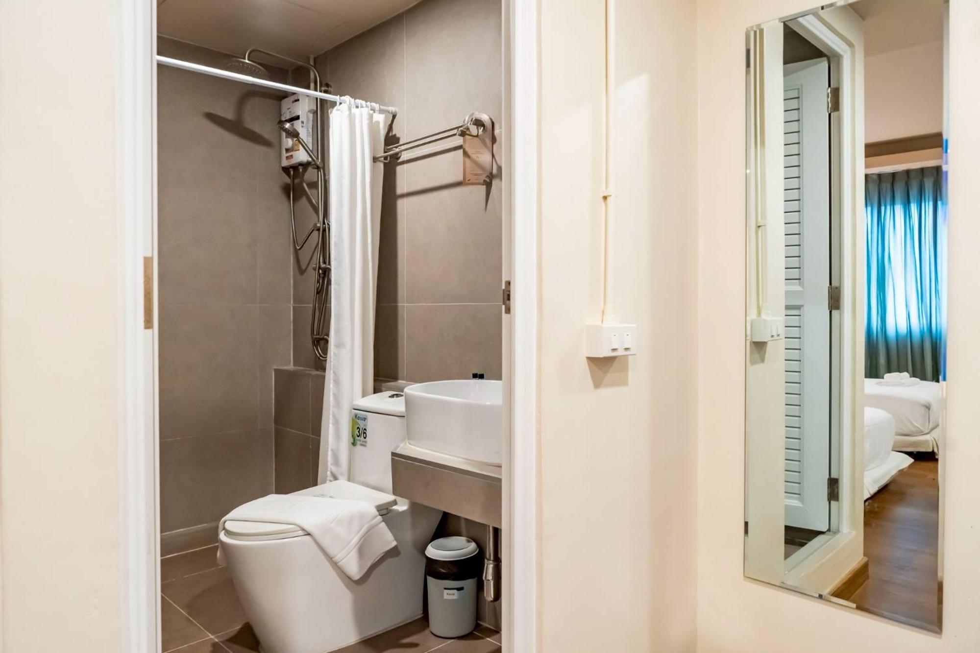 צ'נטאבורי Ployburi Boutique Hotel מראה חיצוני תמונה